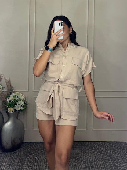 Conjunto short y blusa cinto