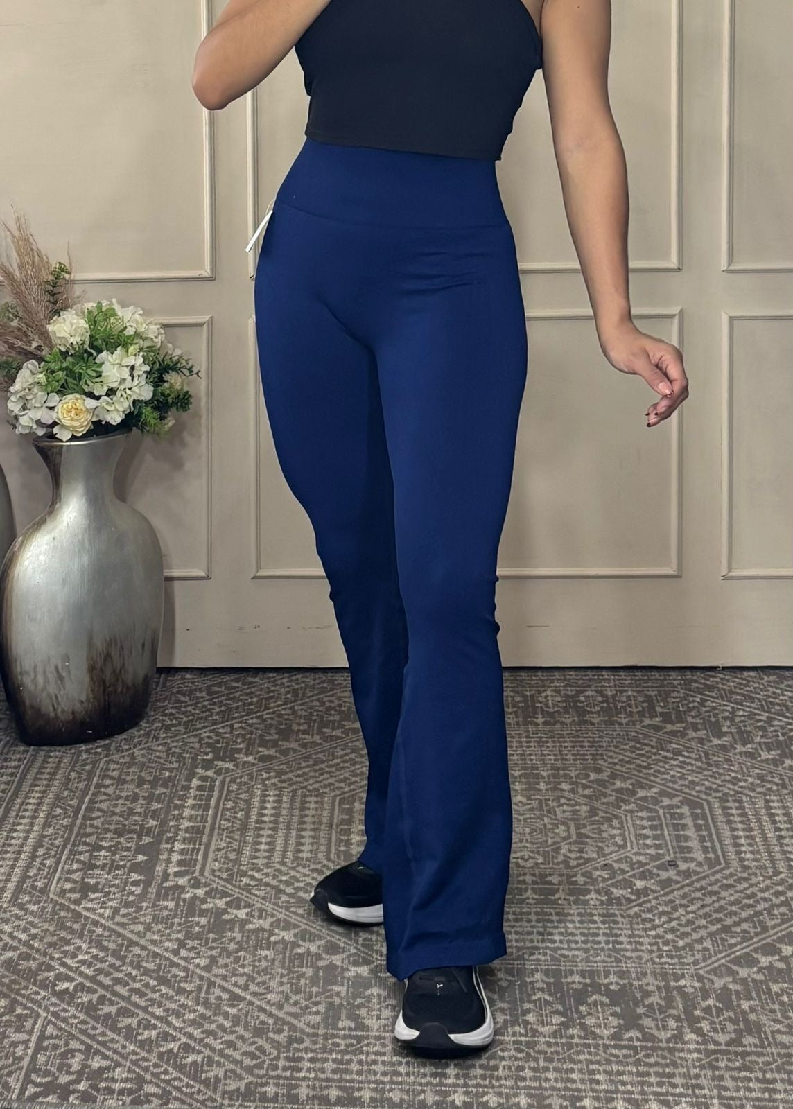 Legging deportivo acampanado