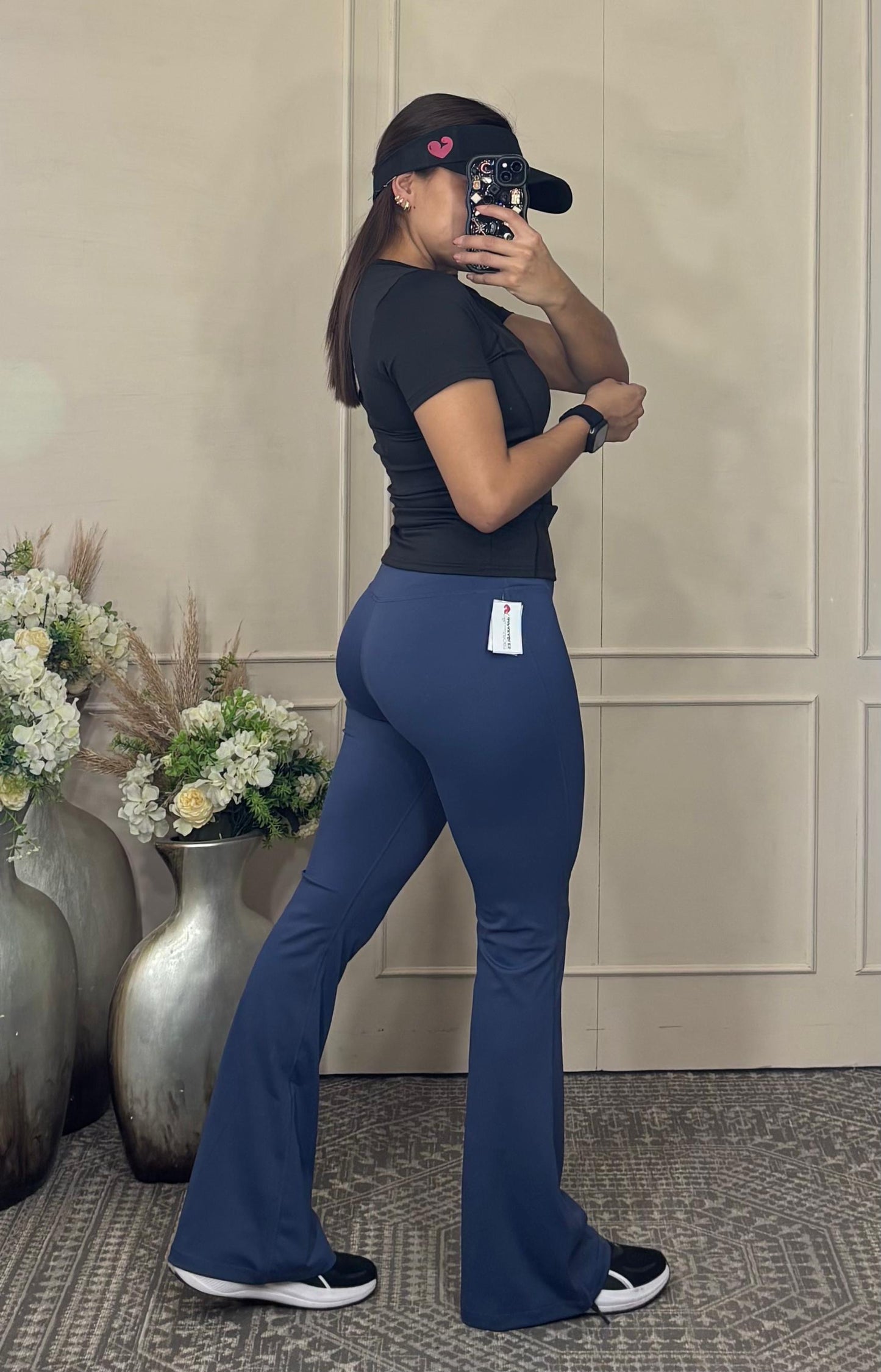 Pantalón deportivo acampanado