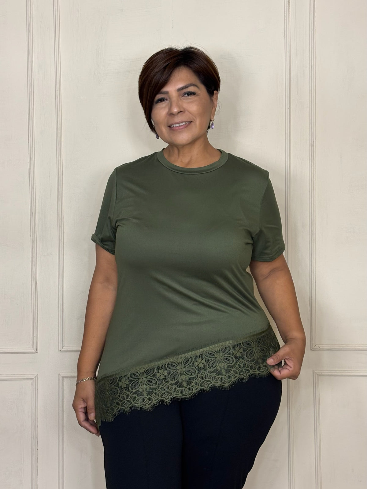 Blusa Nora· Lisa con encaje