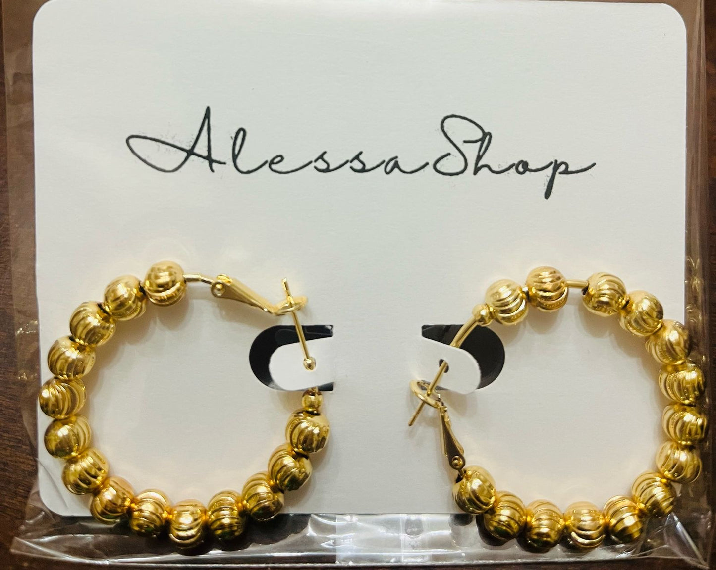 Arracadas bolitas dorado