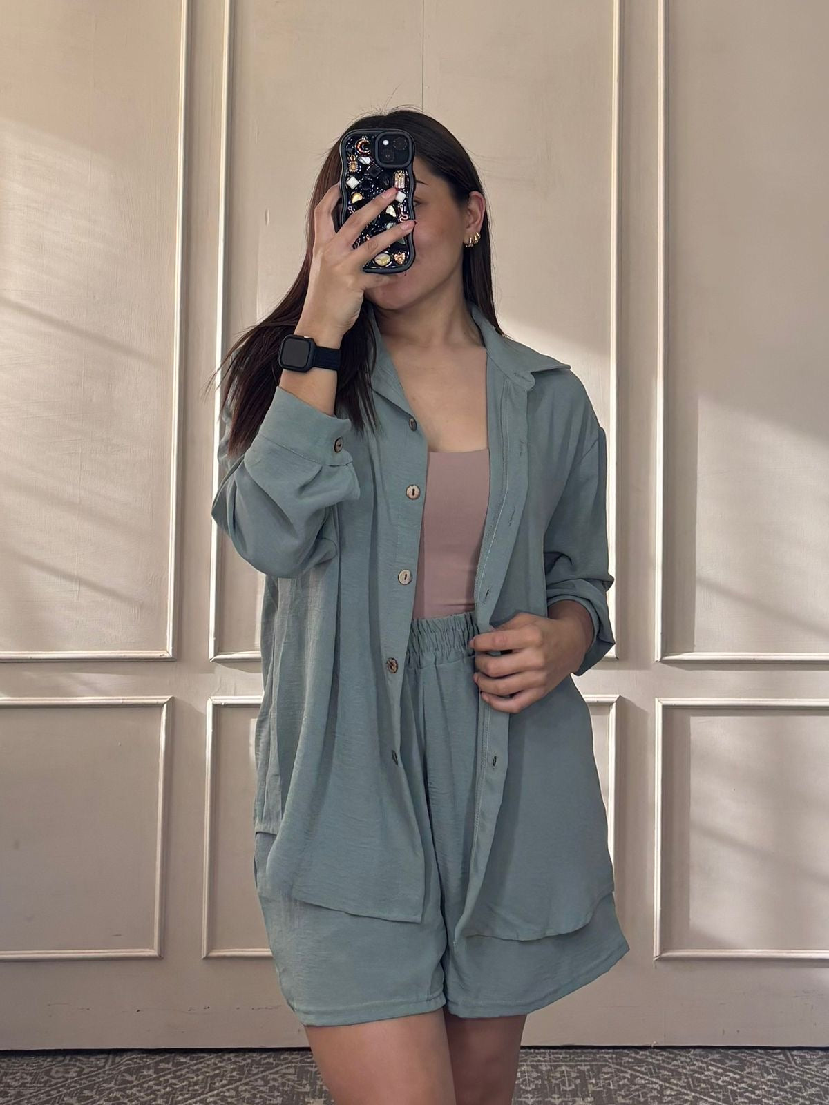 Conjunto short y blusa botones manga larga