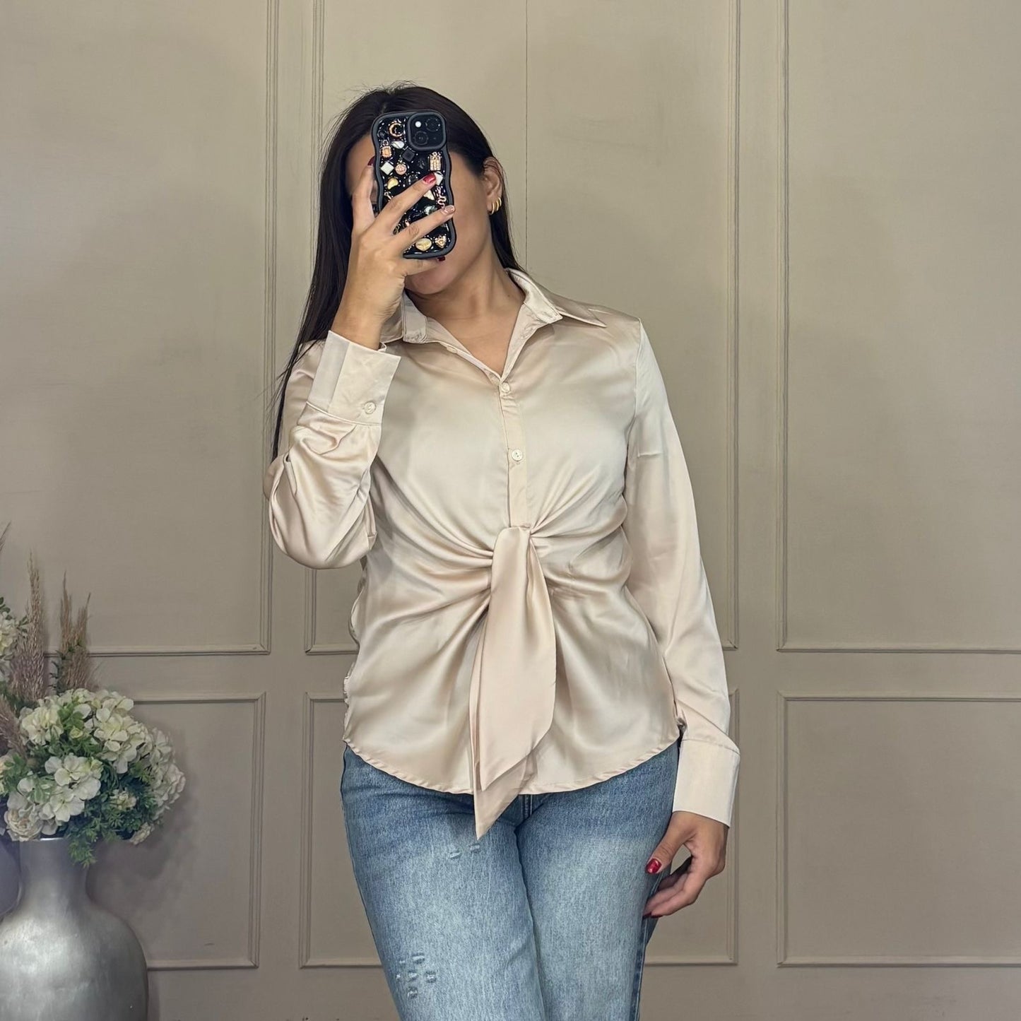 Blusa tipo seda manga larga