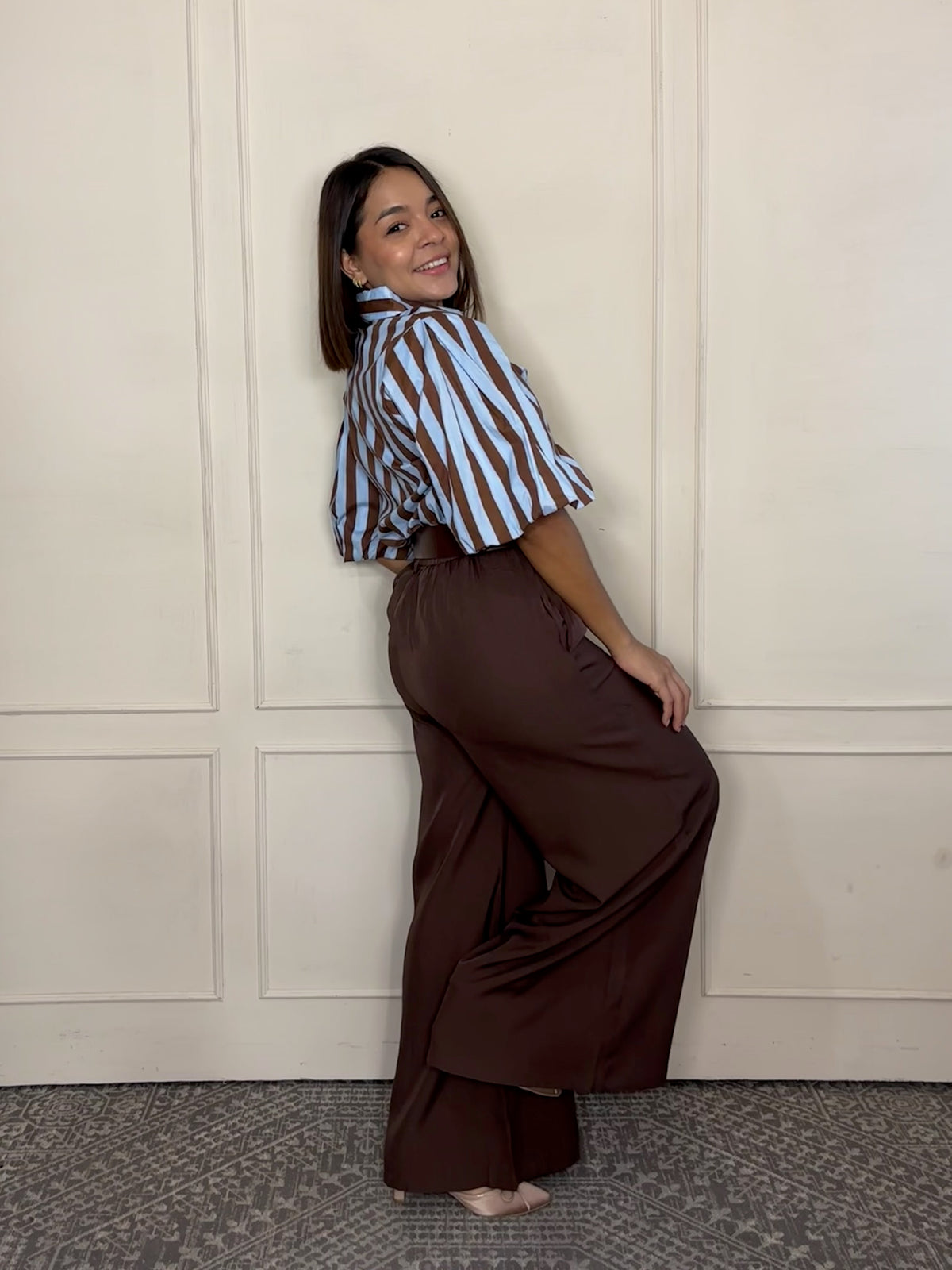 Pantalon Laura · Vestir con cinto