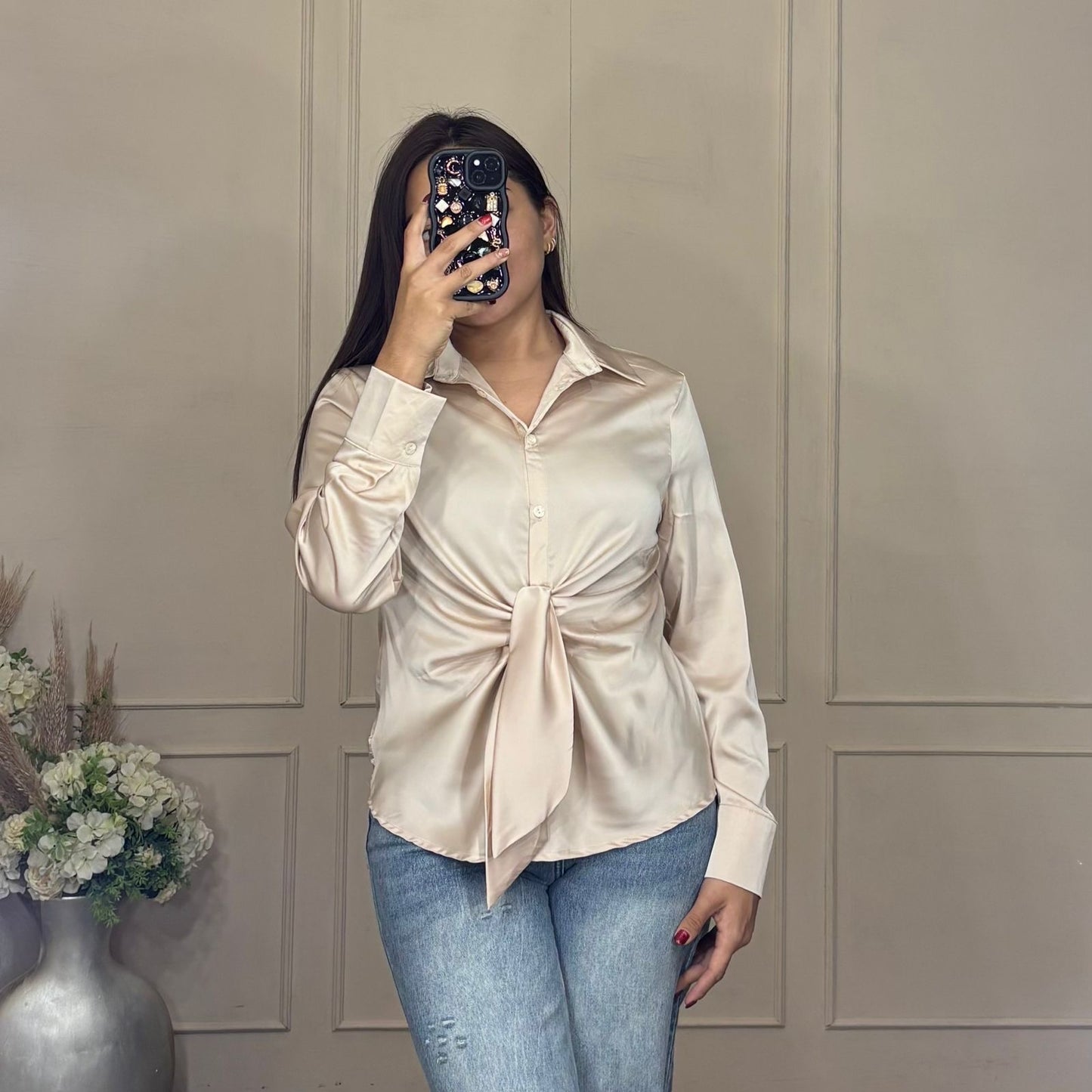 Blusa tipo seda manga larga