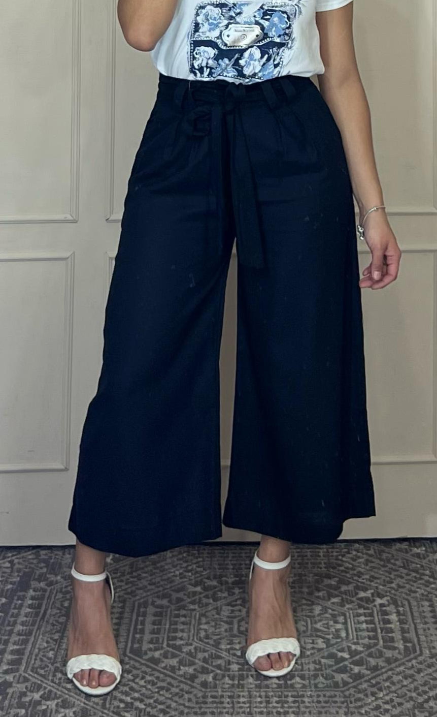 Pantalon de vestir pescador ancho.