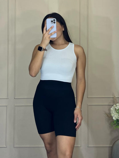 Conjunto short y top deportivo