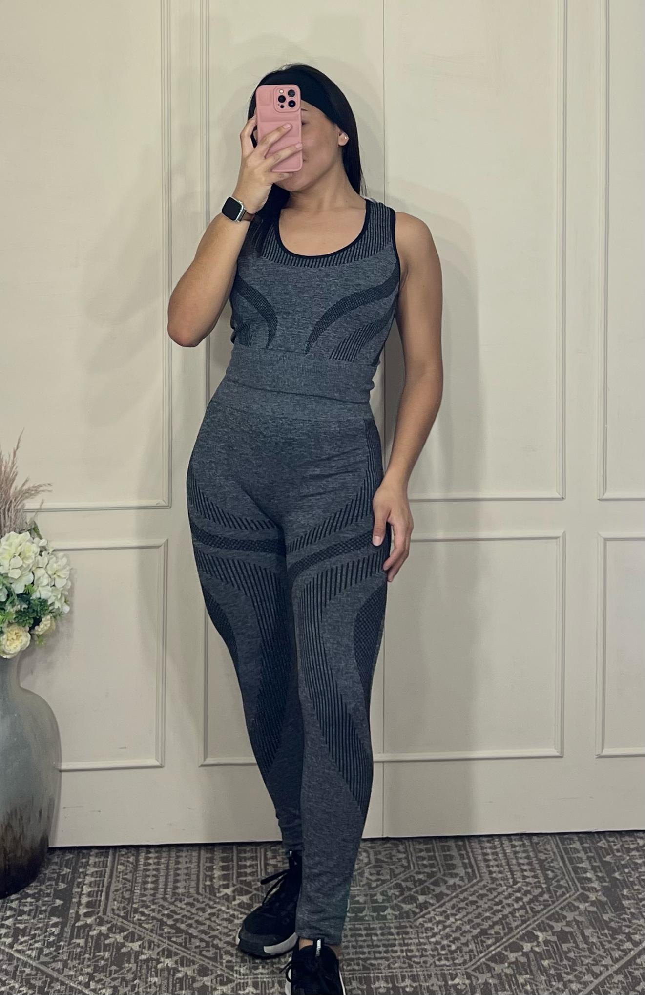 Conjunto deporivo pantalon y top