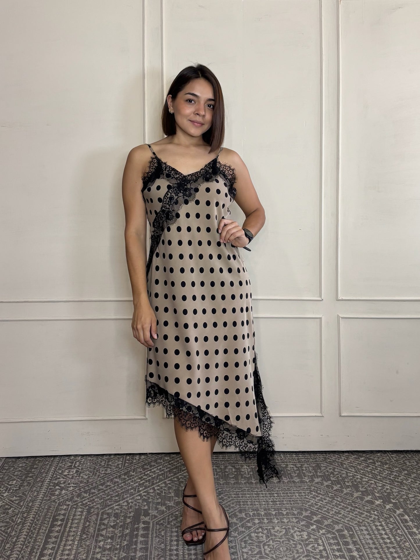 Vestido encaje polka dots