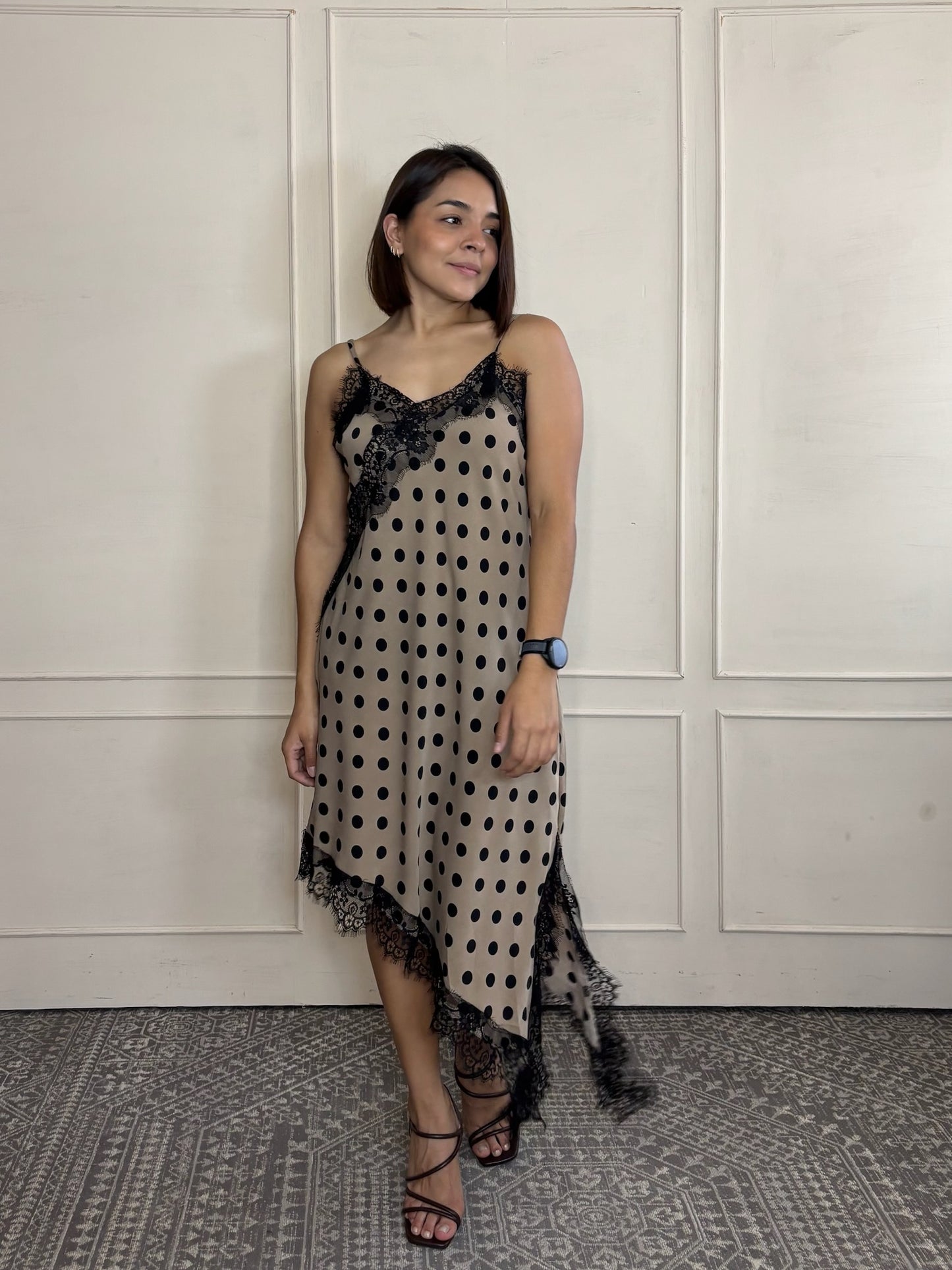 Vestido encaje polka dots