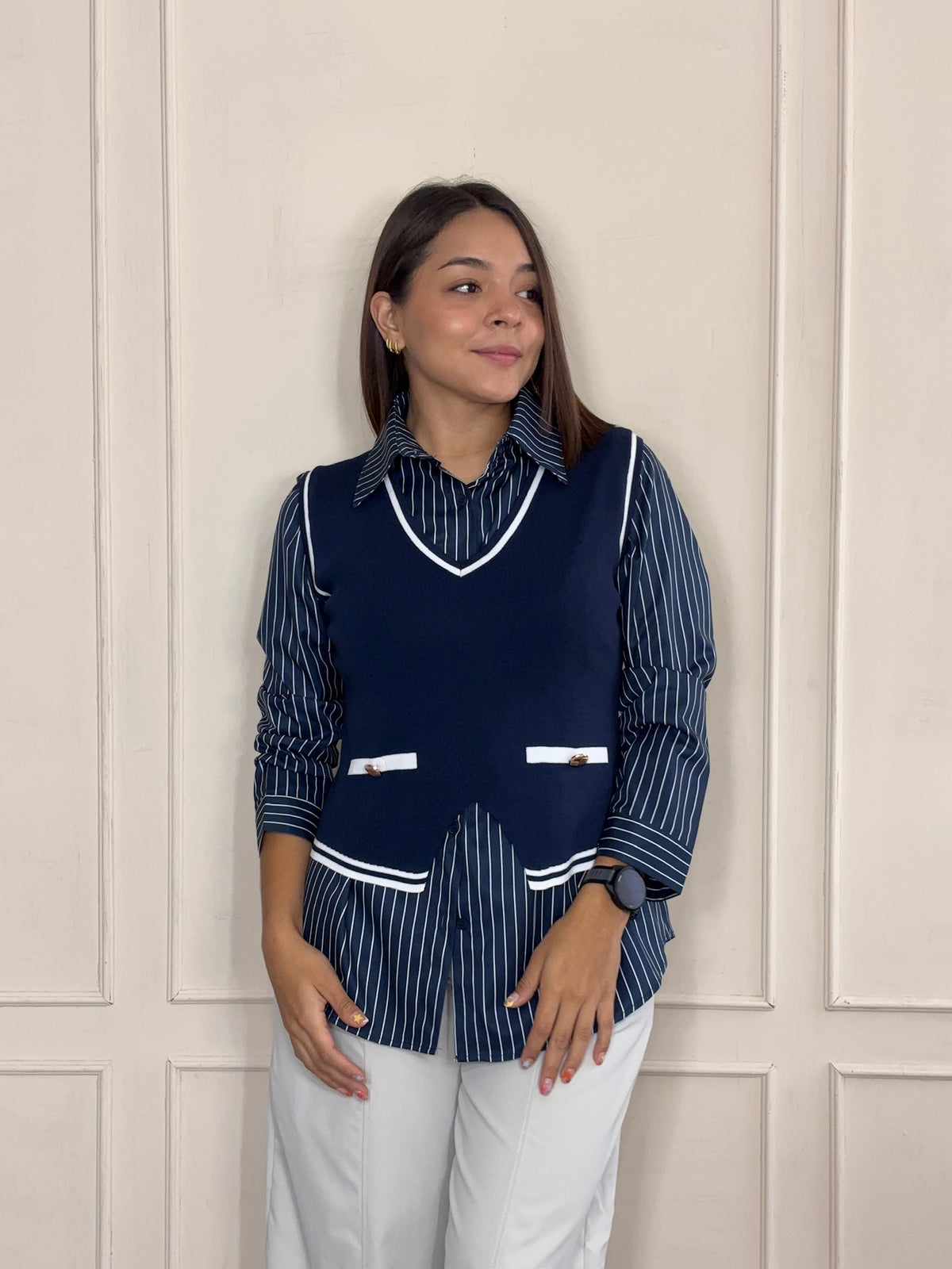 Blusa Constanza · Camisera con Chaleco de Punto
