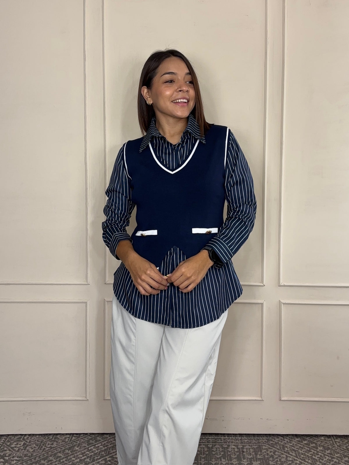 Blusa Constanza · Camisera con Chaleco de Punto