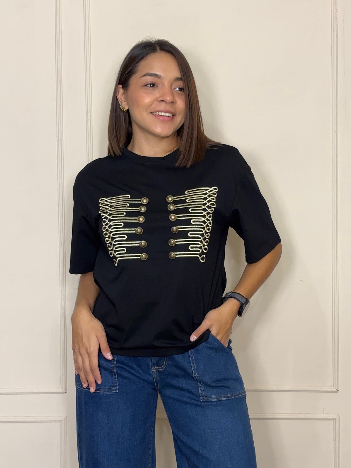 Playera Aurelia · Detalle Dorado Napoleón