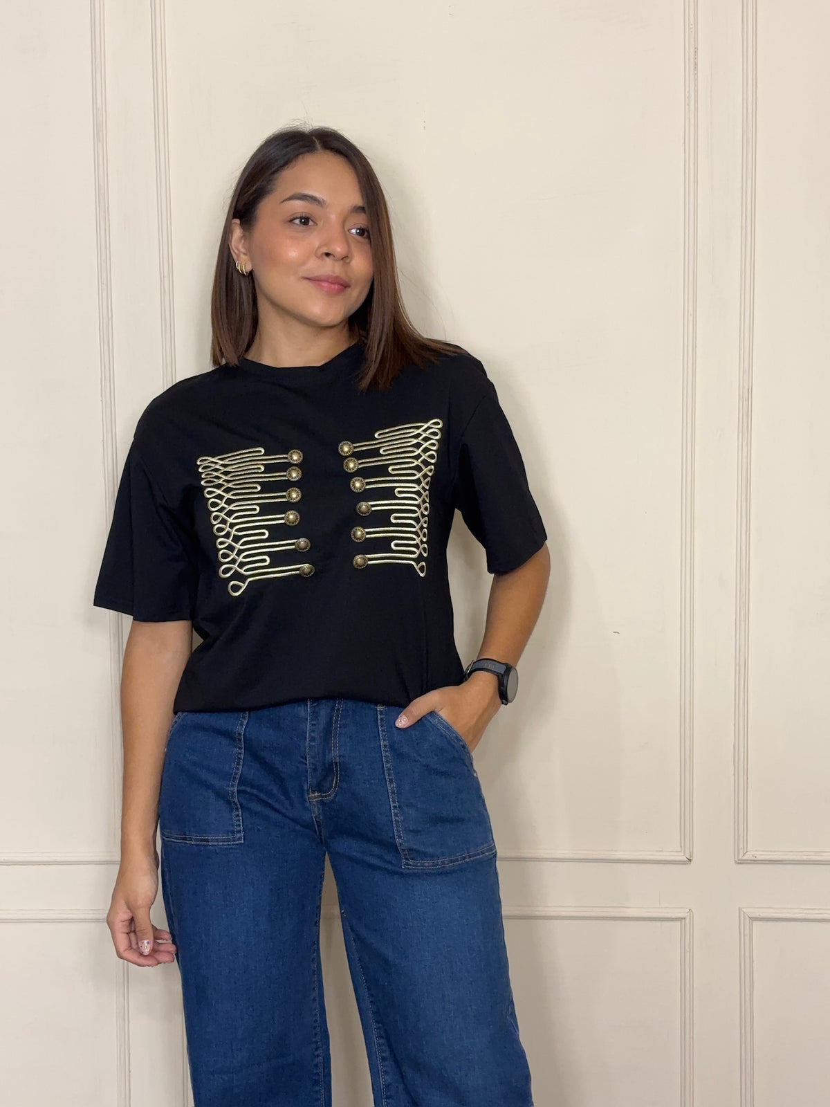 Playera Aurelia · Detalle Dorado Napoleón