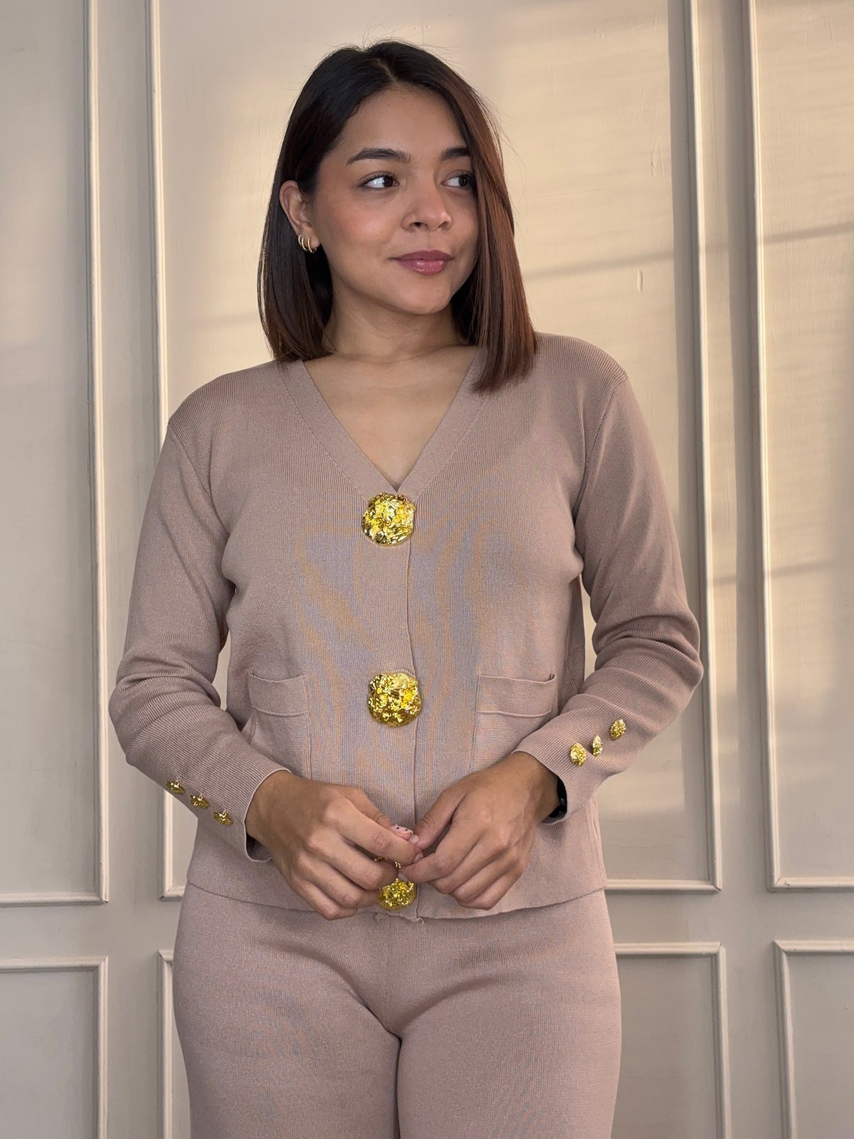 Conjunto Paloma · Dos Piezas Botones Grandes