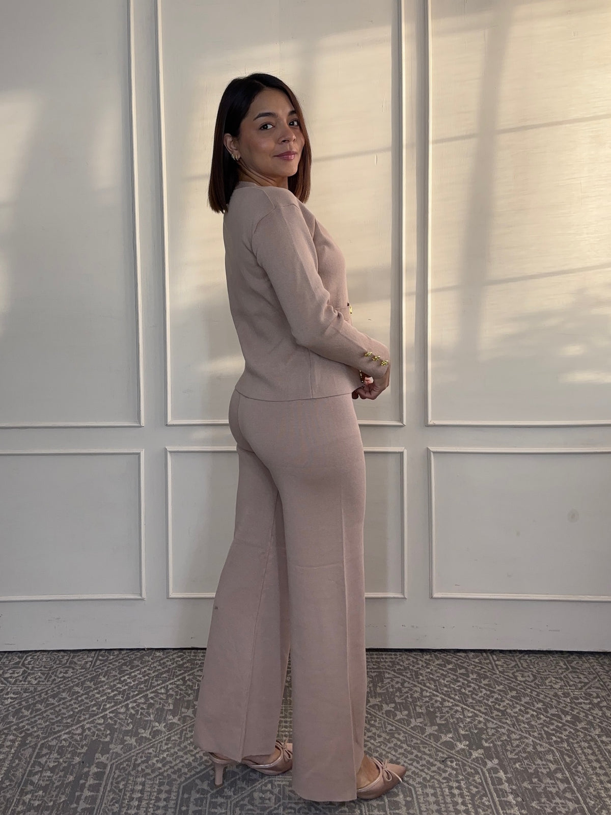 Conjunto Paloma · Dos Piezas Botones Grandes