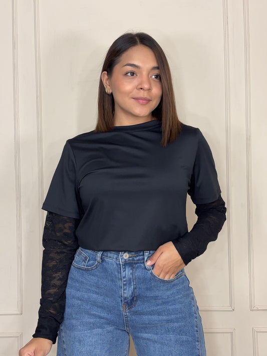 Blusa Nadia · Mangas de Encaje