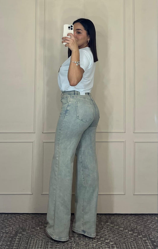 Pantalon corte recto mezclilla claro