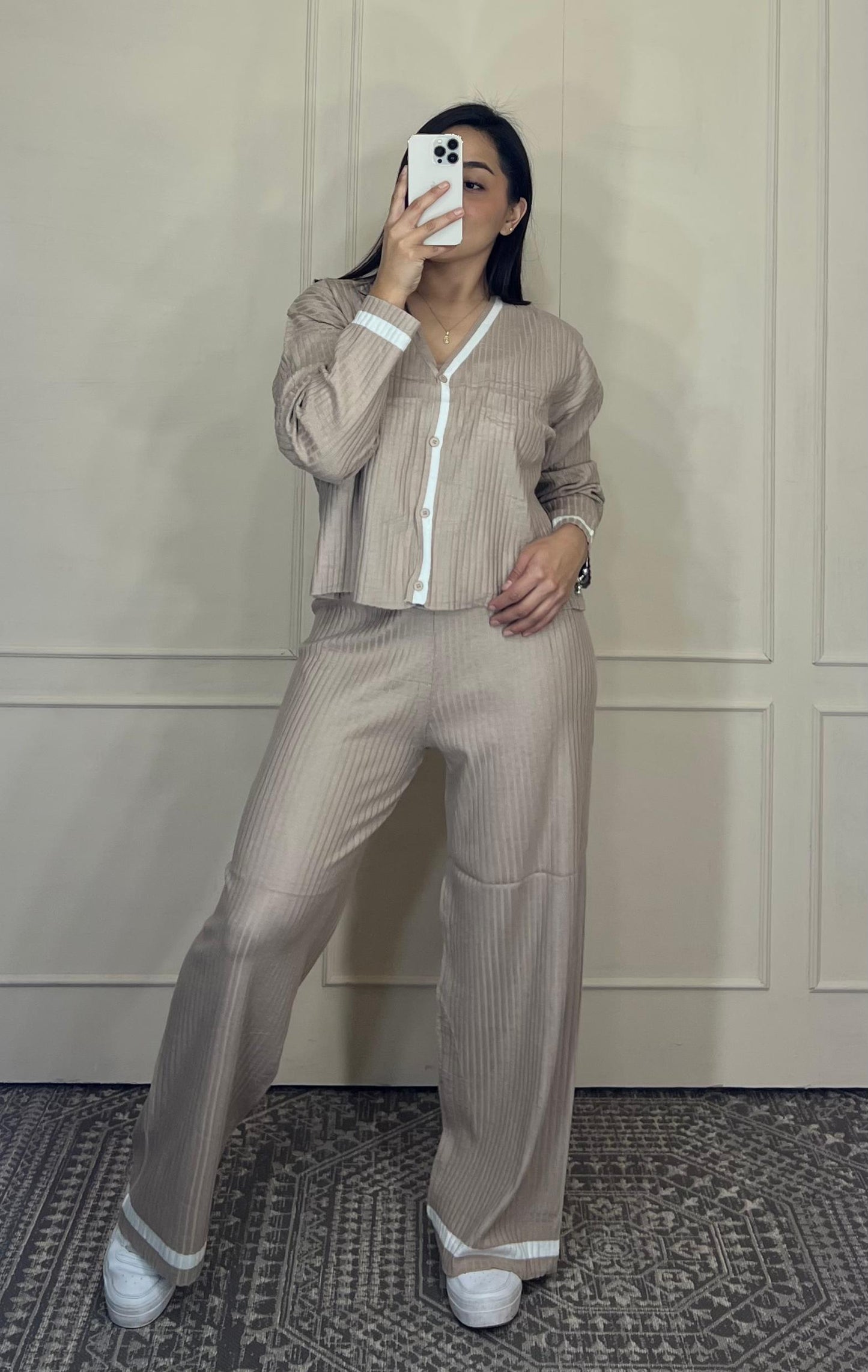Conjunto sueter con pantalon linea basico