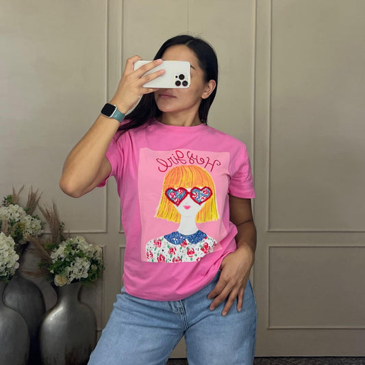 Blusa mona con lentes
