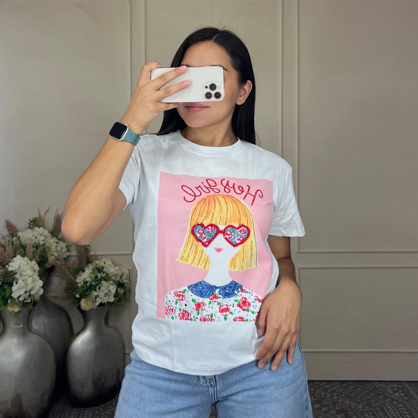 Blusa mona con lentes