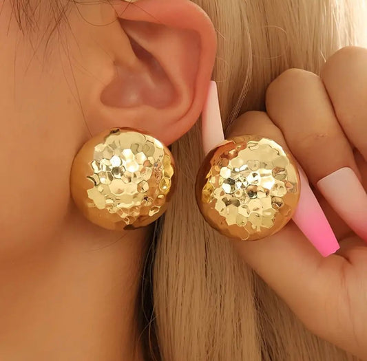 Aretes boton dorado