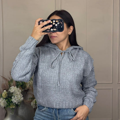 Sueter tejido con gorro