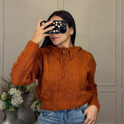 Sueter tejido con gorro