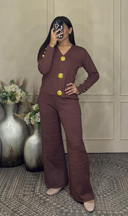 Conjunto boton dorado manga larga