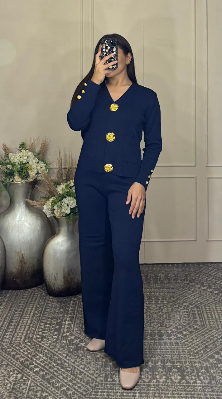 Conjunto boton dorado manga larga