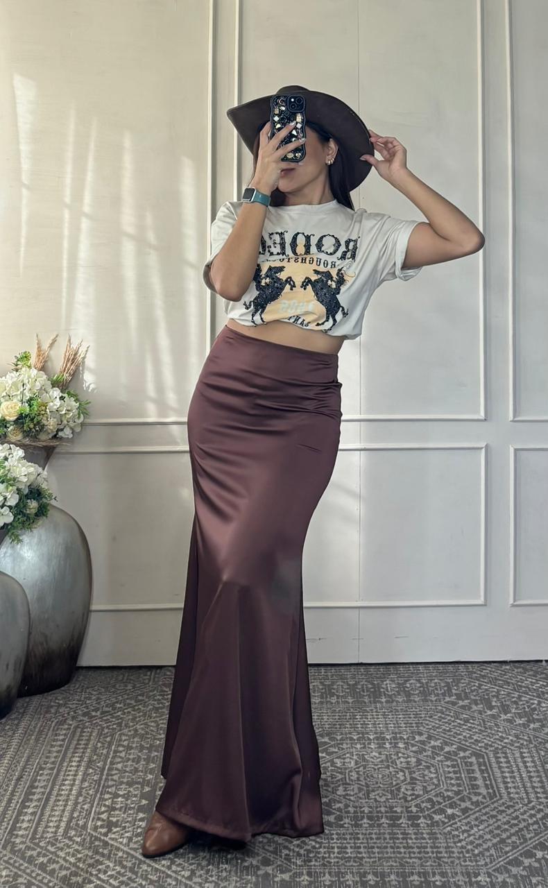 Falda larga satinada lisa