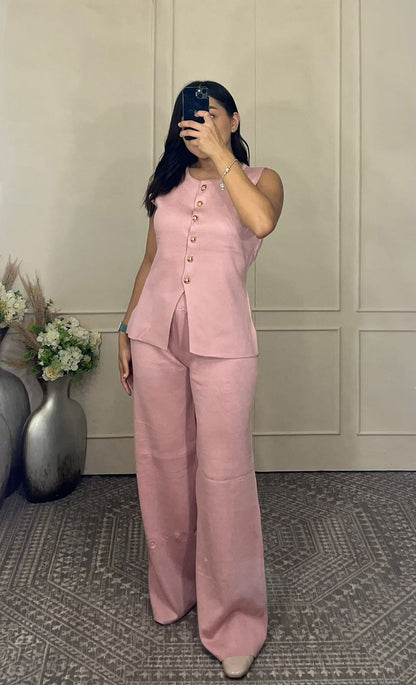 Conjunto chaleco botones dorados y pantalon