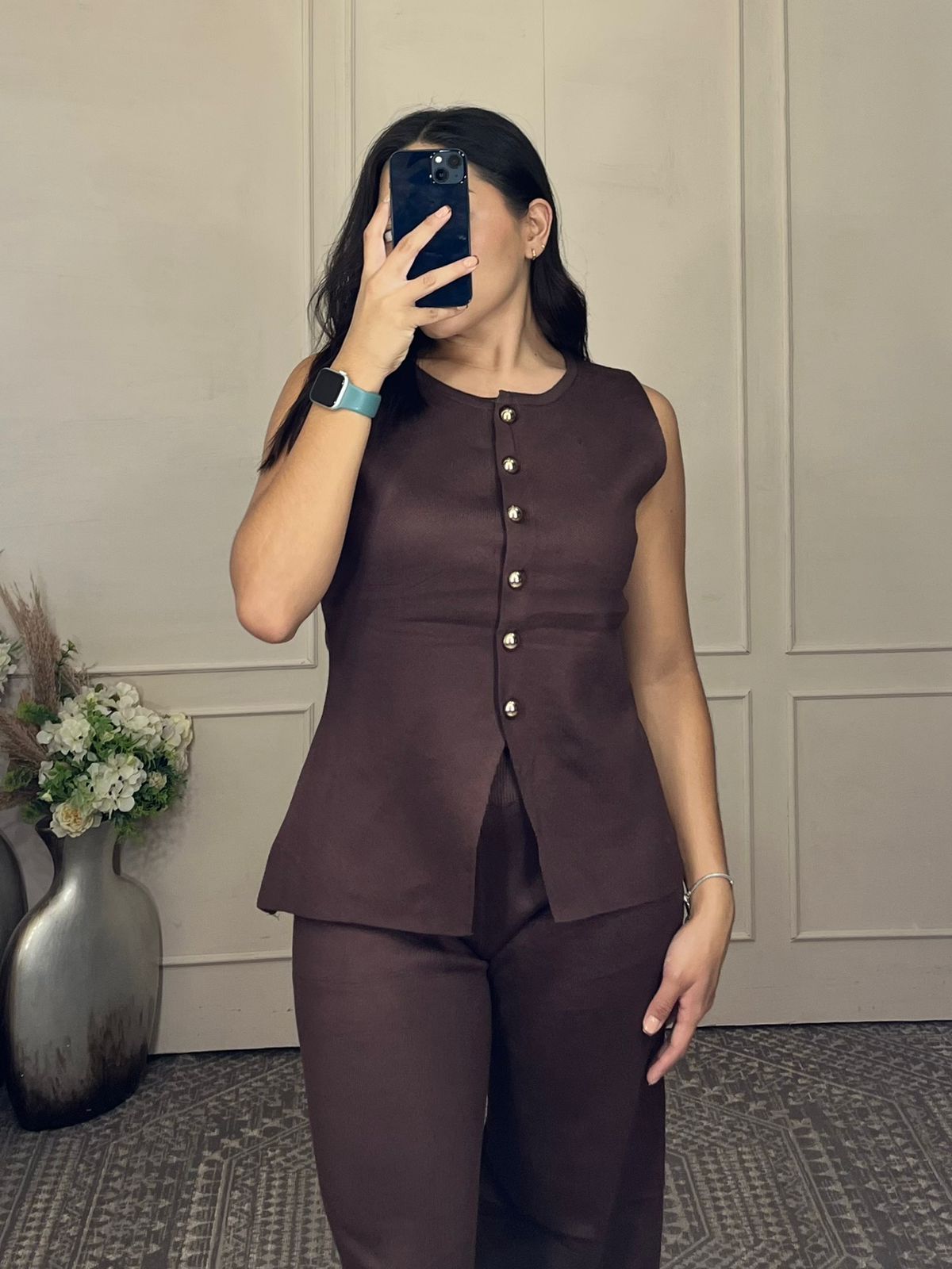 Conjunto chaleco botones dorados y pantalon