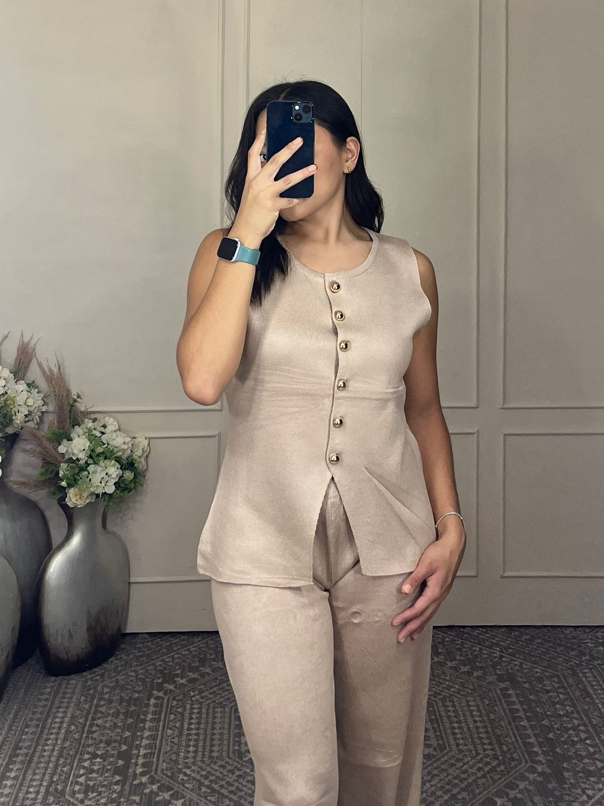 Conjunto chaleco botones dorados y pantalon