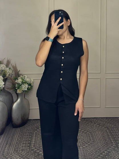 Conjunto chaleco botones dorados y pantalon