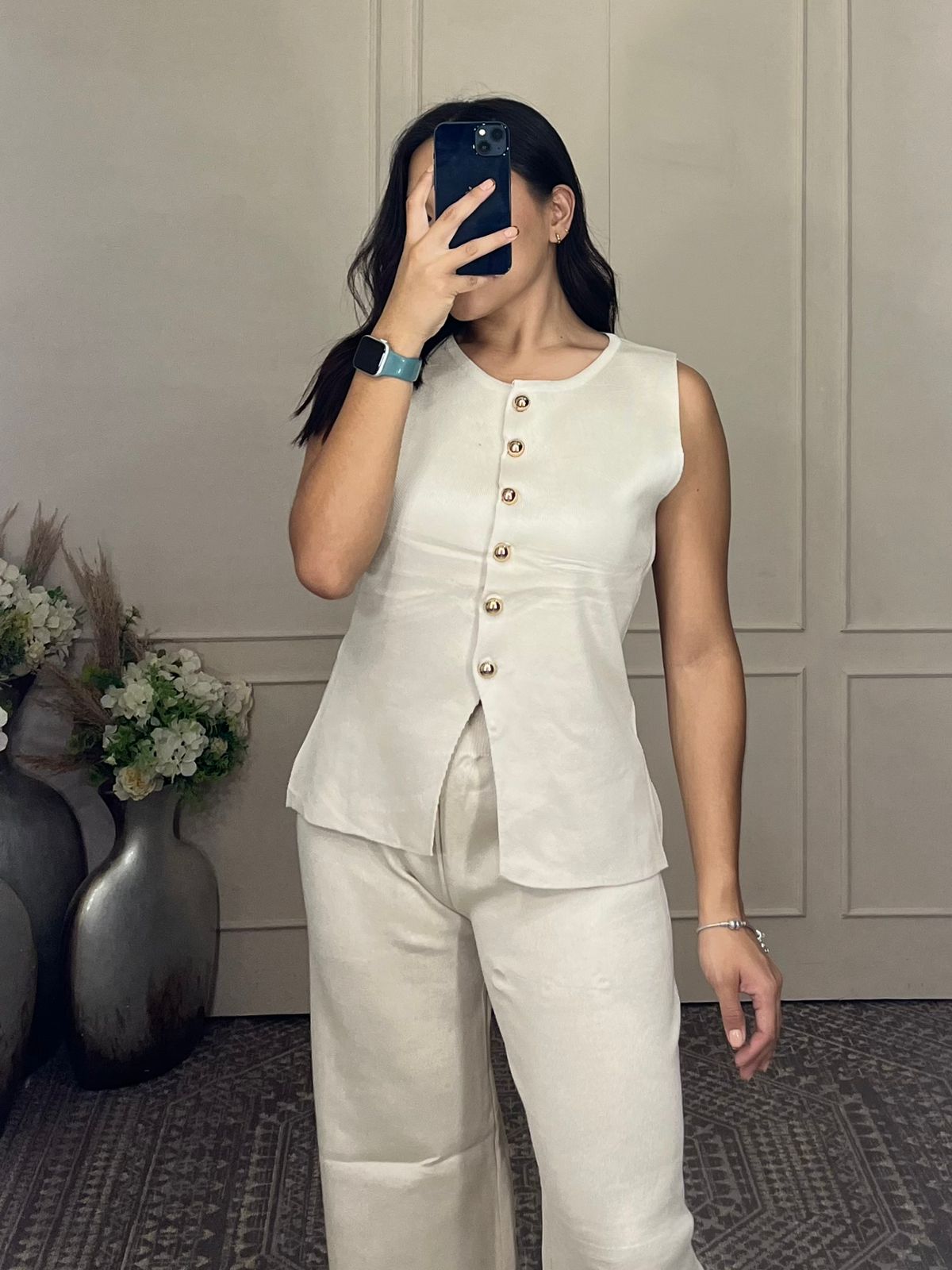 Conjunto chaleco botones dorados y pantalon
