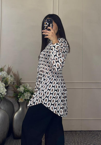Blusa surcida multicolor blanca