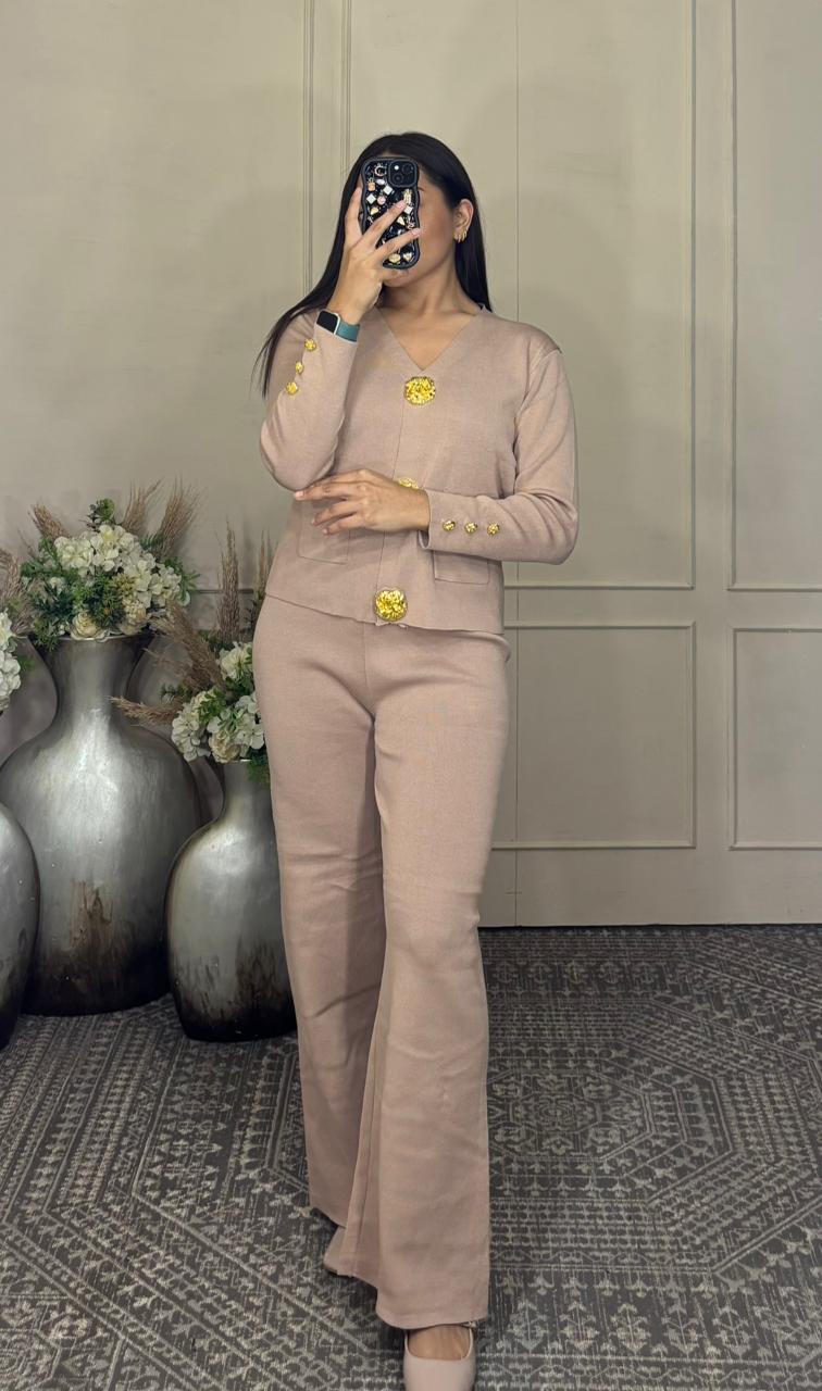 Conjunto boton dorado manga larga